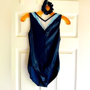 Balera gymnastics leotard. Comes with matching scrunchie & assorted bun covers.